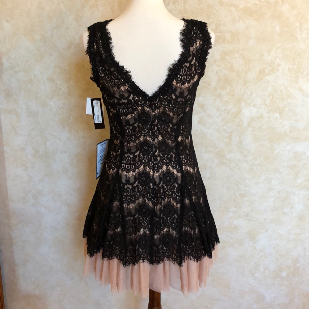 Betsy & Adam 👗Dress👗 - Picture 4 of 8